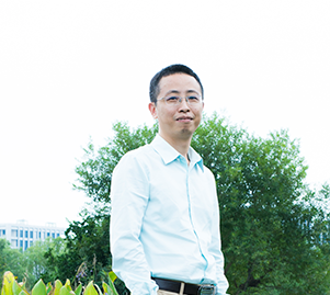 廖伟华（大漠）